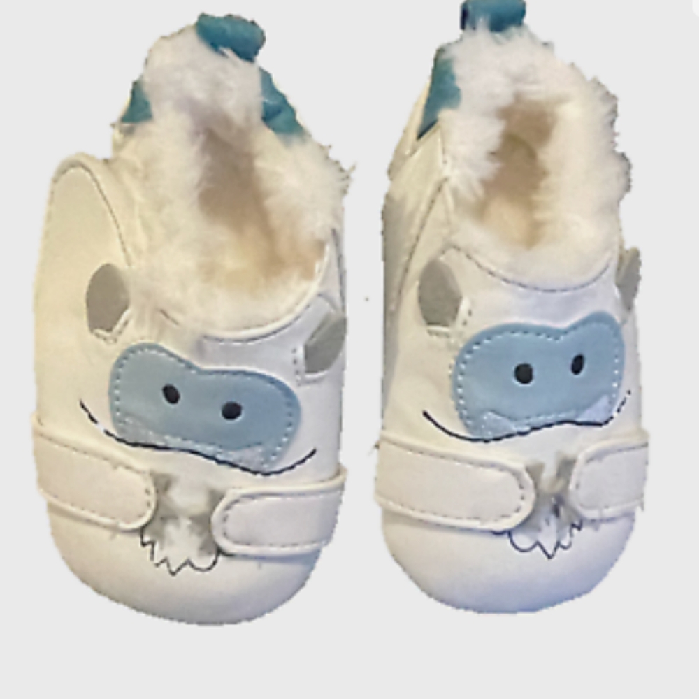NWOT "Ro+Me by Robeez"  | White & Blue Boy Yeti Booties - Boys